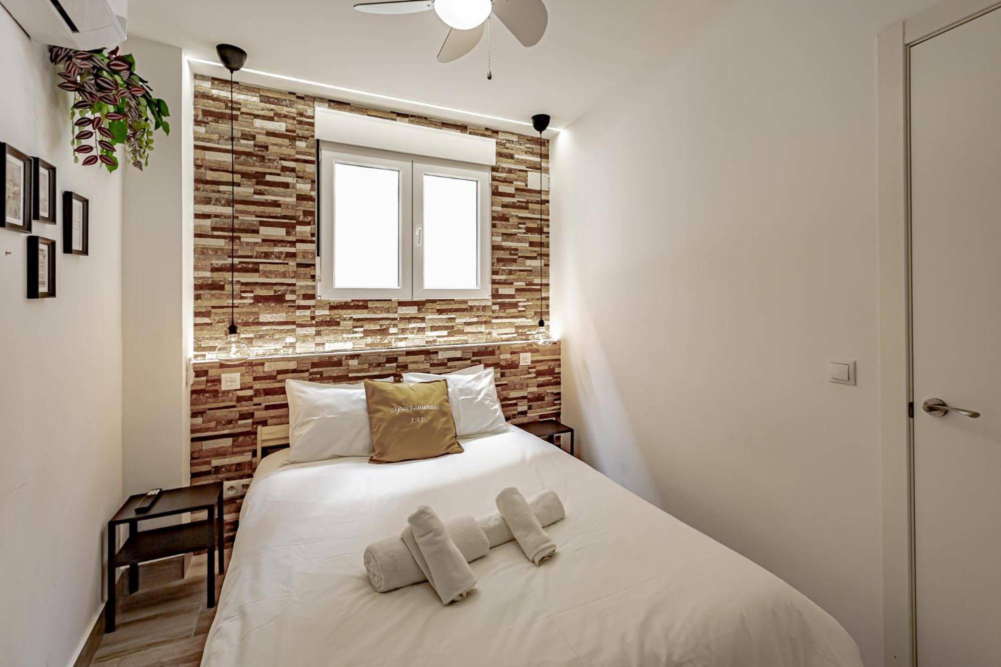 Apartamentos Santiago Cordero Madrid Bagian luar foto